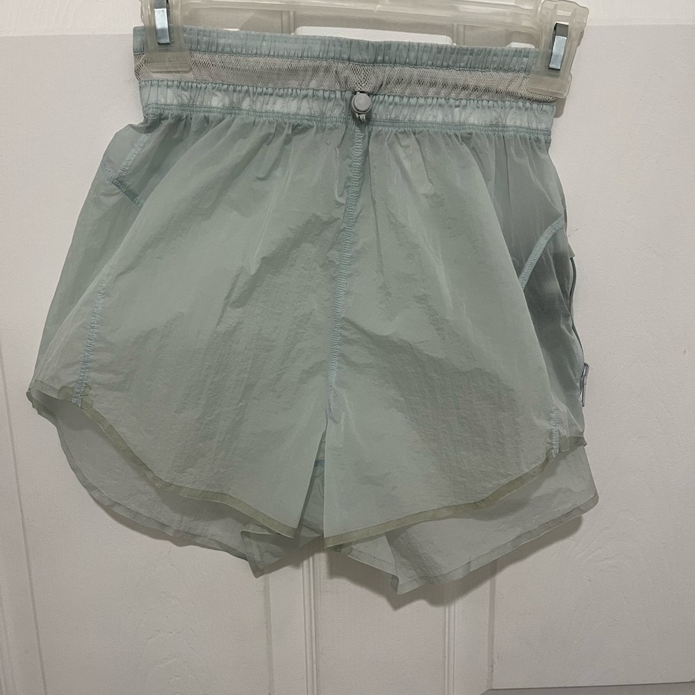 Lululemon Step Out Short Size 2 Ocean Air OCNA 3"Water Repellent - Picture 4 of 13